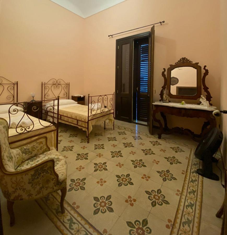 Villa Rosarossa Noto Exterior foto